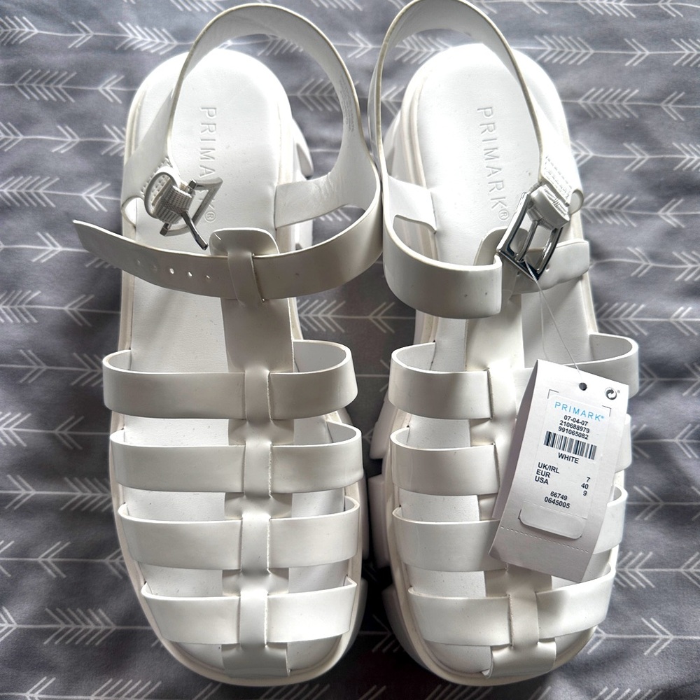 Primark sandals size 9